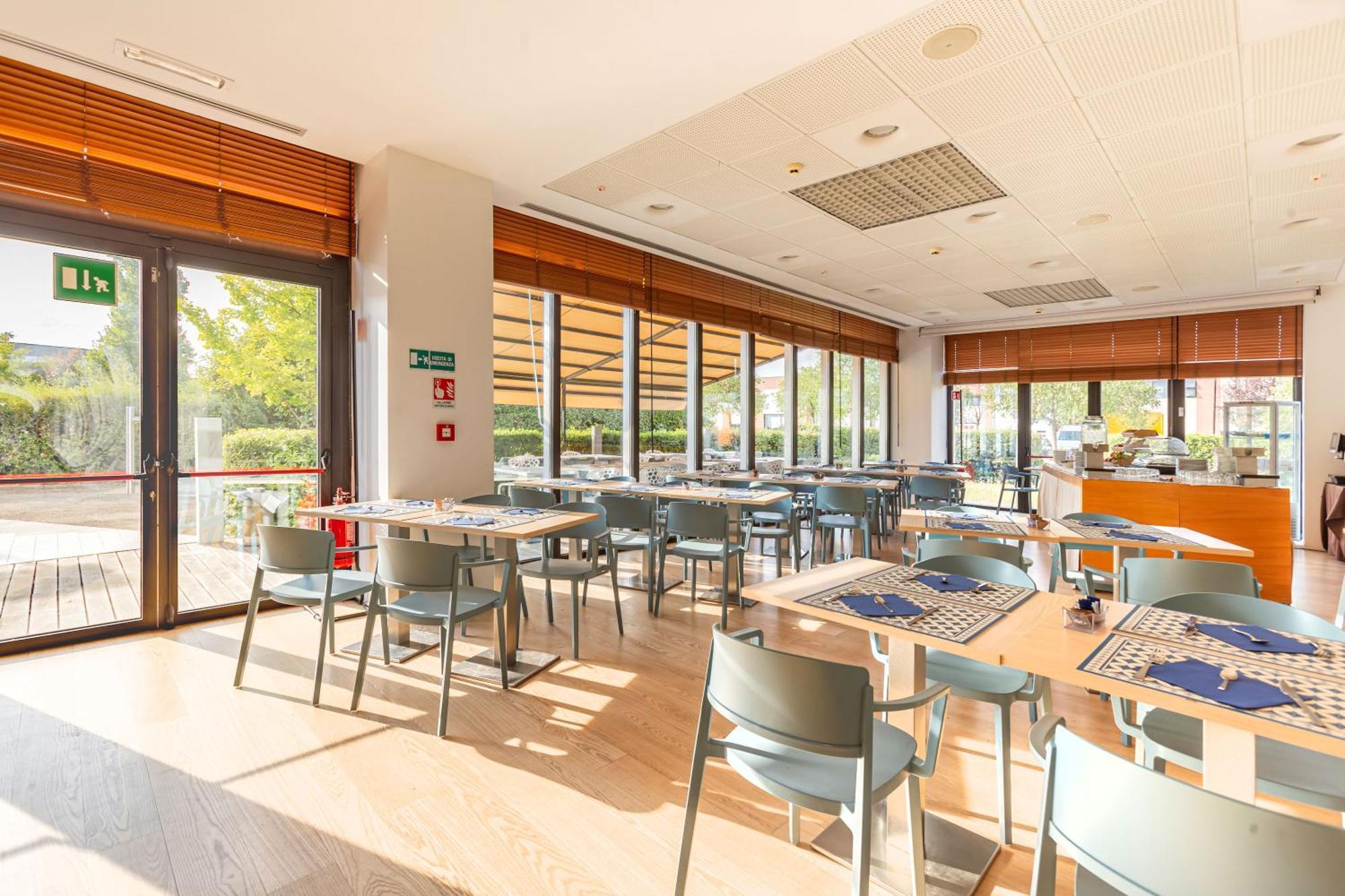 New Ipoint Hotel 산 조반니 인페르시체토 외부 사진