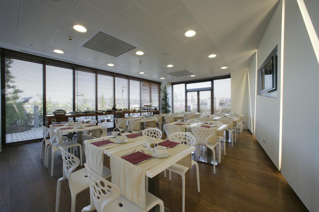 New Ipoint Hotel 산 조반니 인페르시체토 외부 사진